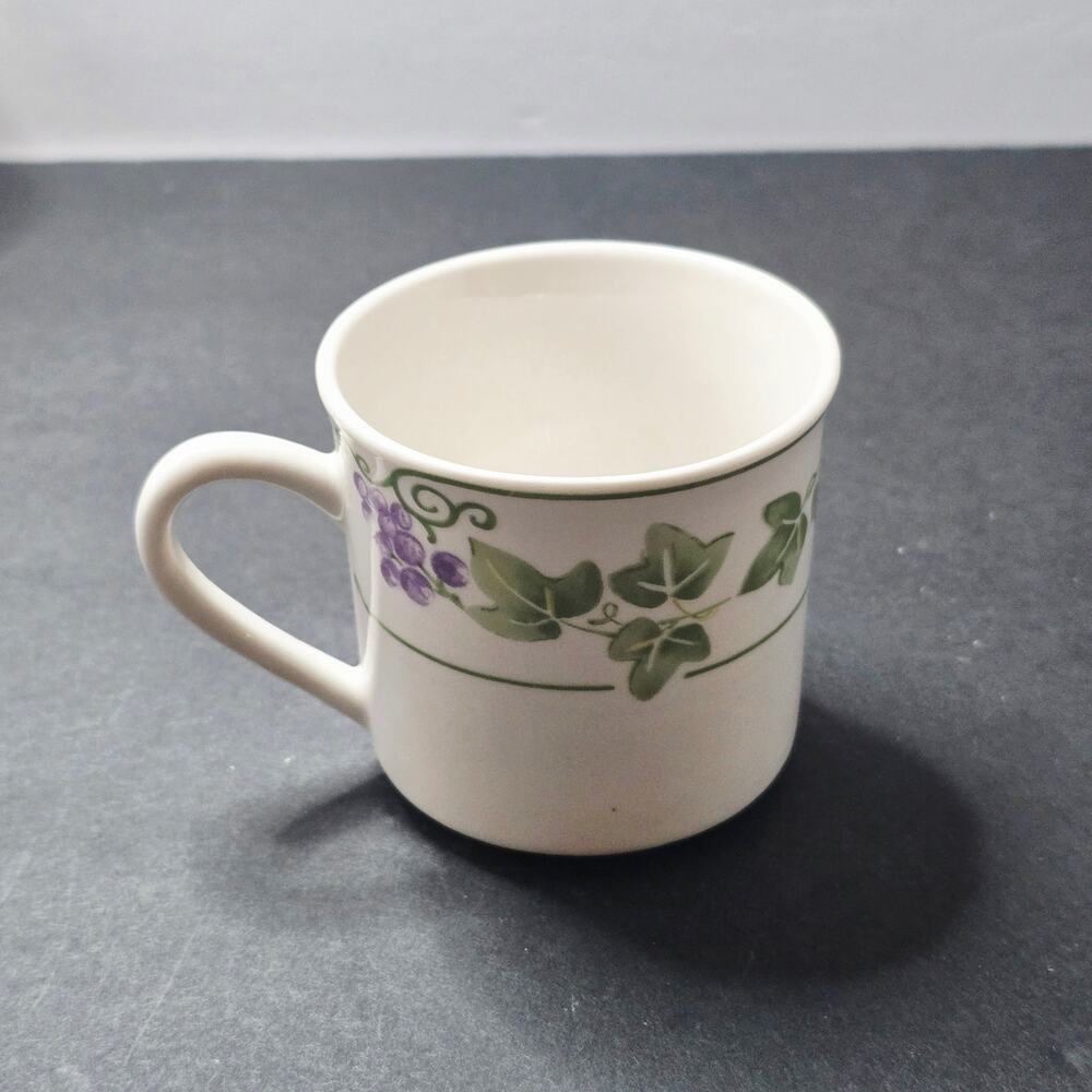Gibson English Ivy Coffer Cup Grapes Ivy Replacement piece Retired 2005